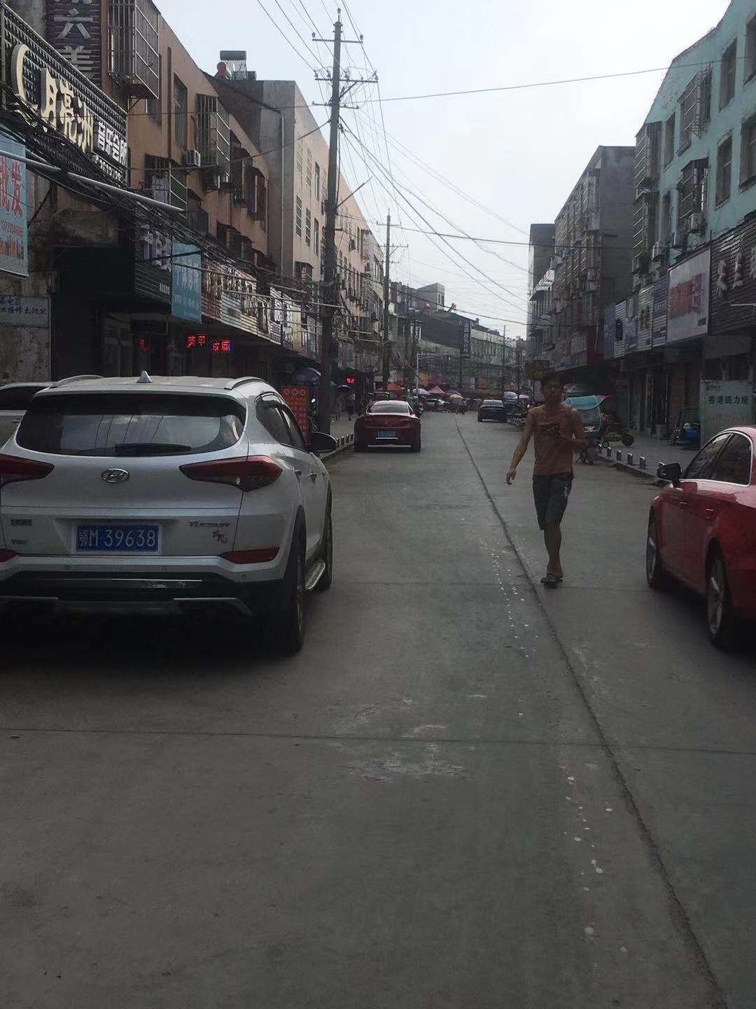 彭场 临街门面出售