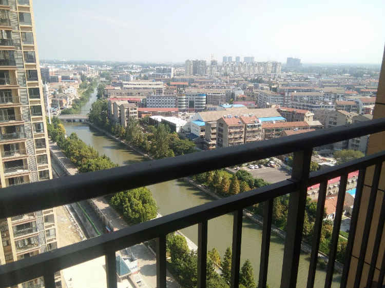 康湾熙岸140毛坯东户，一手网签，新房现房，无过户费，单价5000