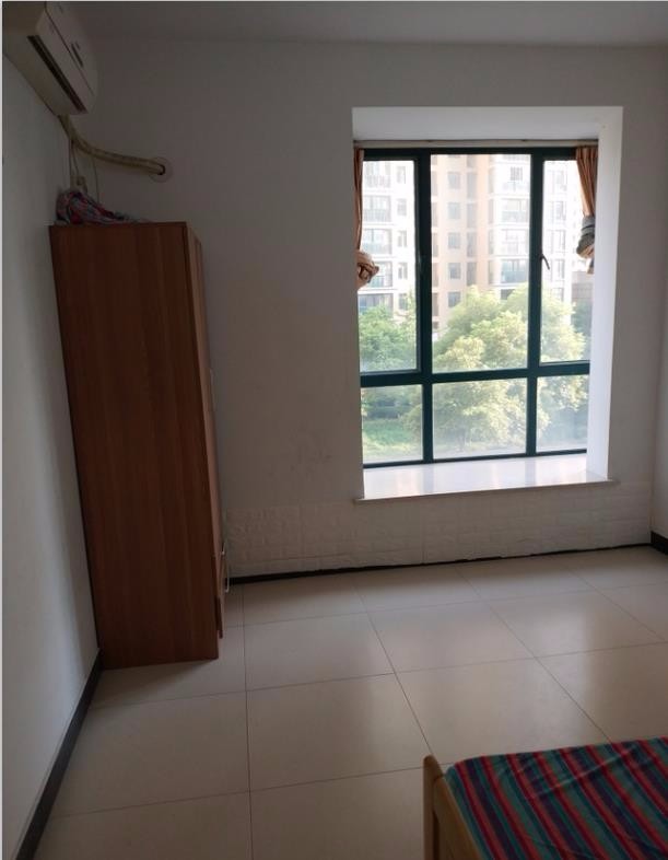 实验三小旁温馨2房出租