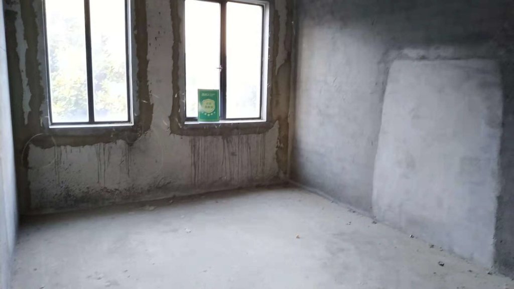 汉江公园仙桃二小御江湾三层别墅两个停车位带花园