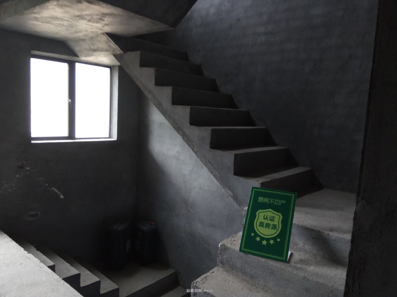 汉江公园仙桃二小御江湾三层别墅两个停车位带花园