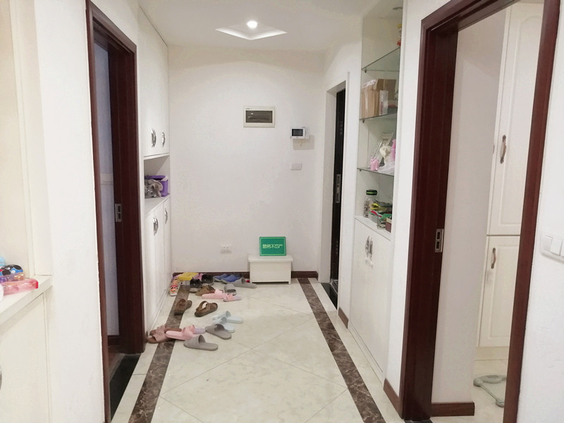 和园公馆房东急售精装复试大四房 老证