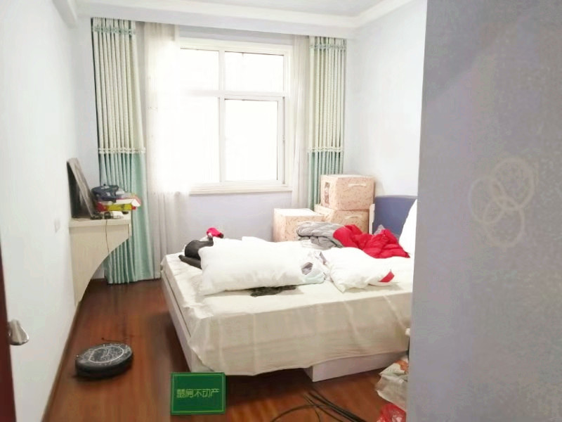 和园公馆房东急售精装复试大四房 老证