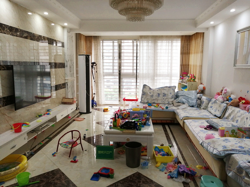 和园公馆房东急售精装复试大四房 老证