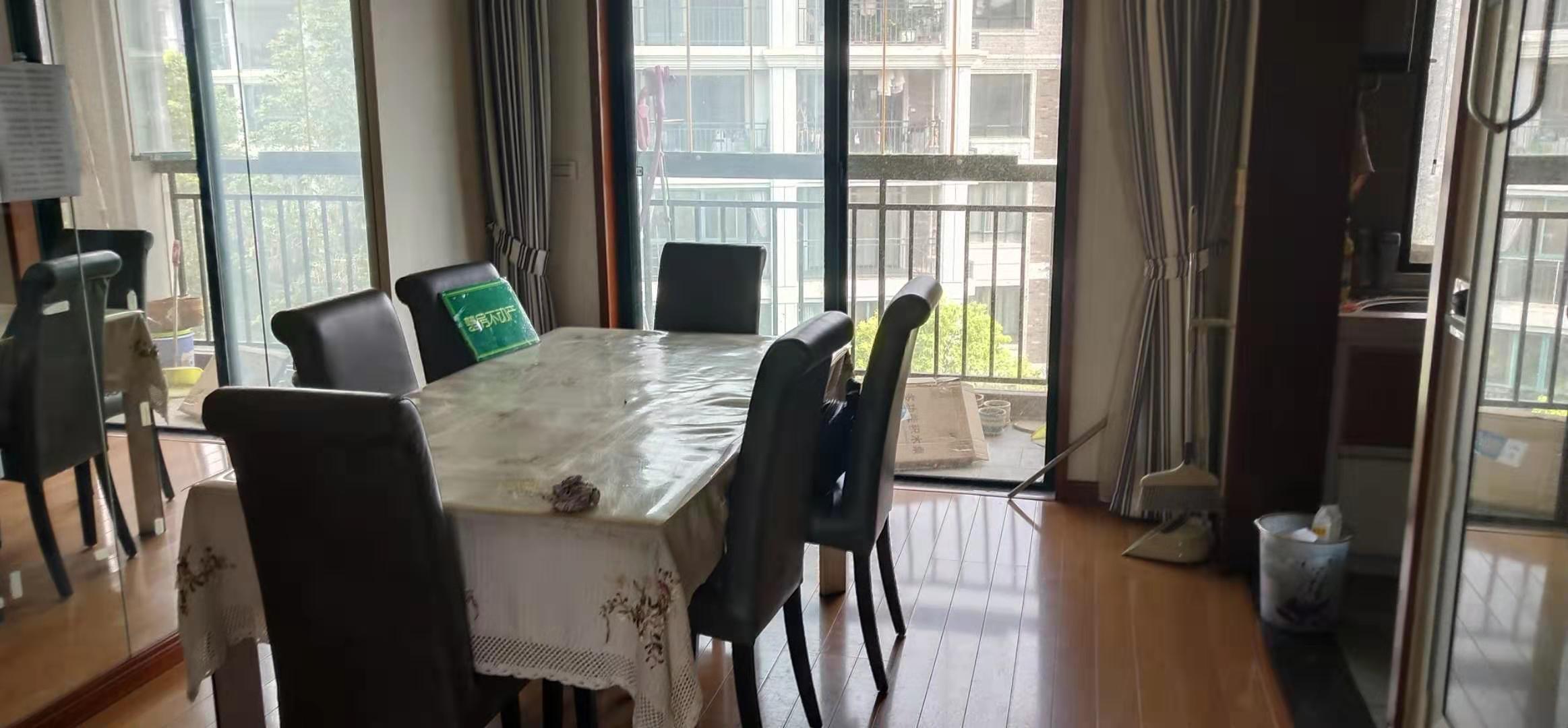 仙桃小学 德政金园 南北通透 精装修 4室2厅 老证 诚心出售