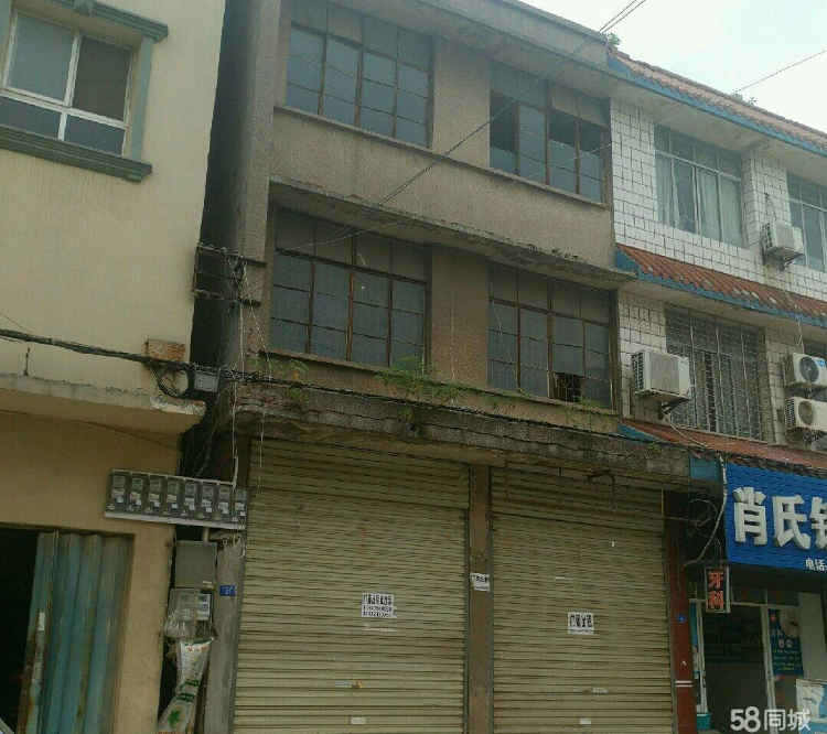 杨林尾镇十字街口门面 菜场对面2间3层