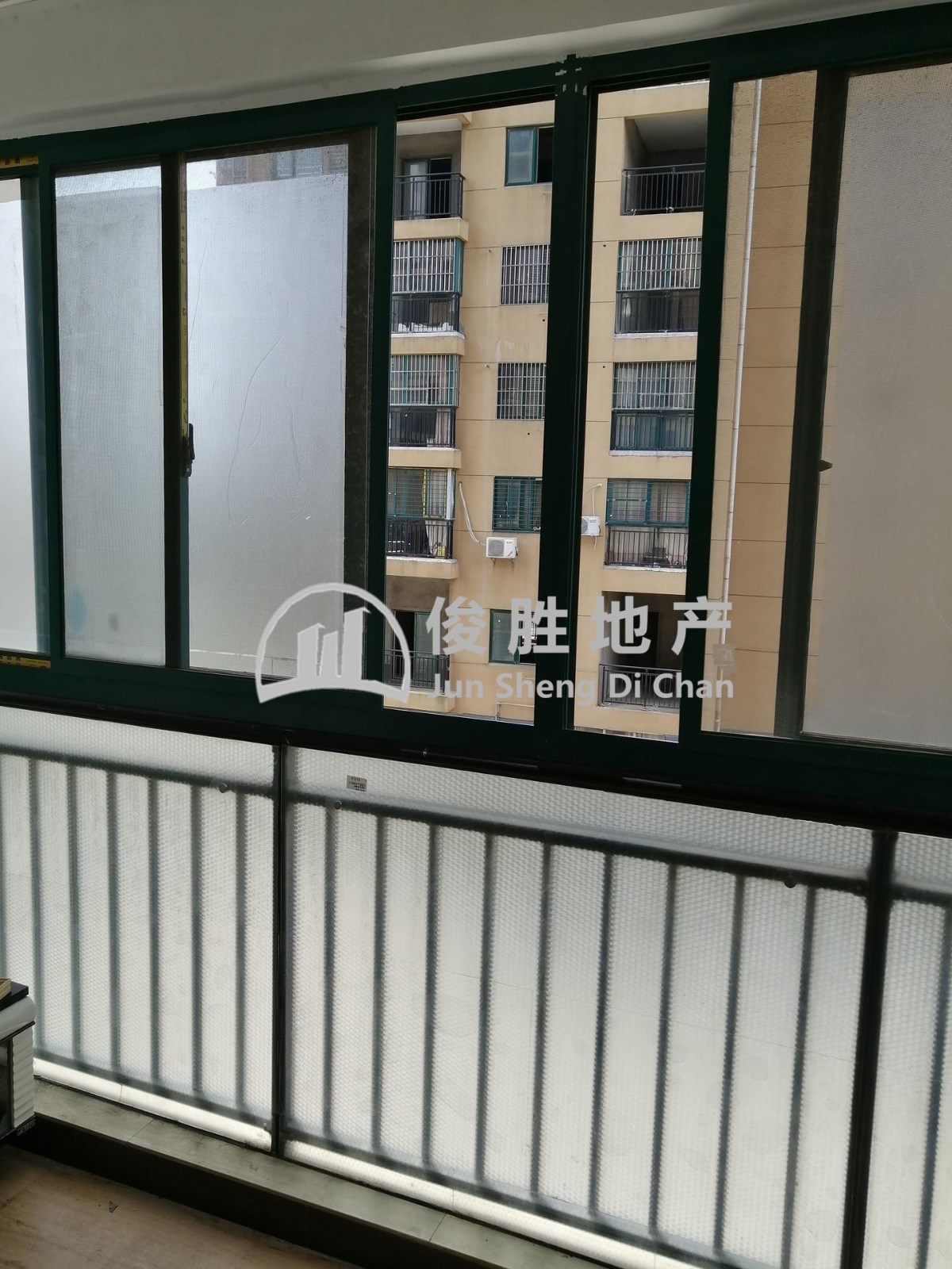 急需用钱公园一号电梯房便宜卖