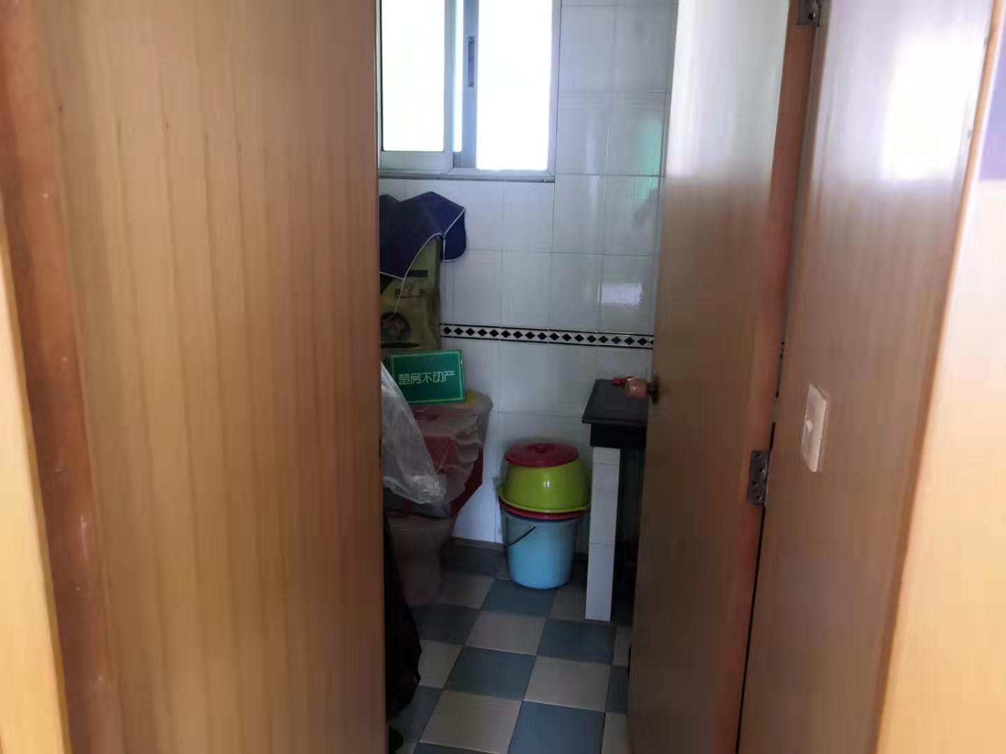 仙桃 德政园精装修南北通透3室2厅诚心出售