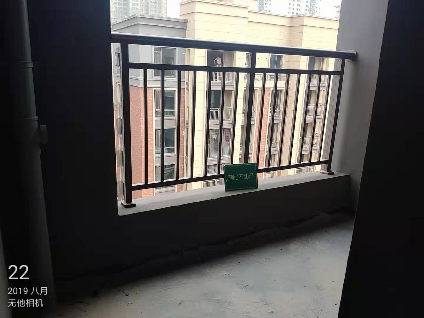 城西绿地华庭香格里拉花园洋房南北通透送大露台诚意出售