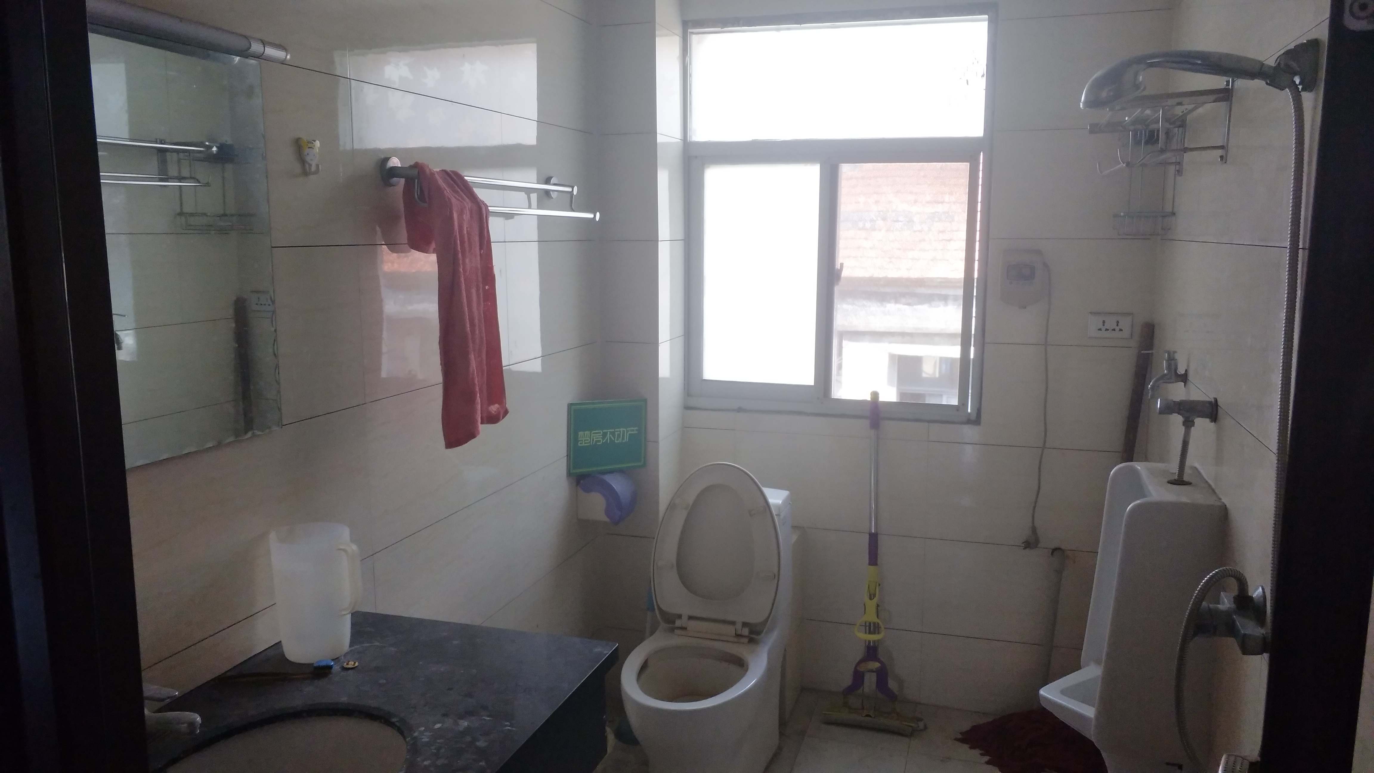 大新路城乡渠城市广场对面，商住房出售