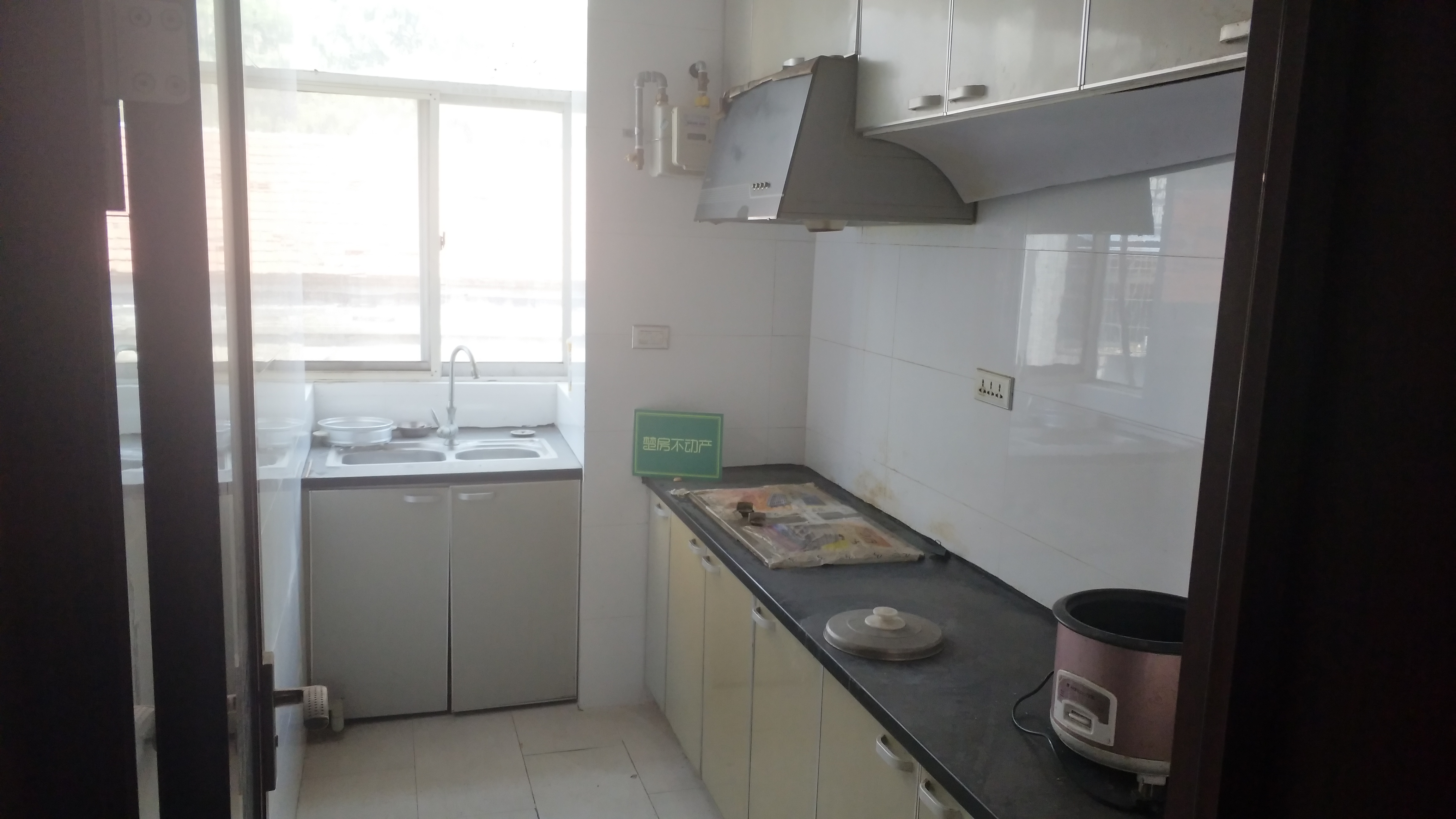 大新路城乡渠城市广场对面，商住房出售