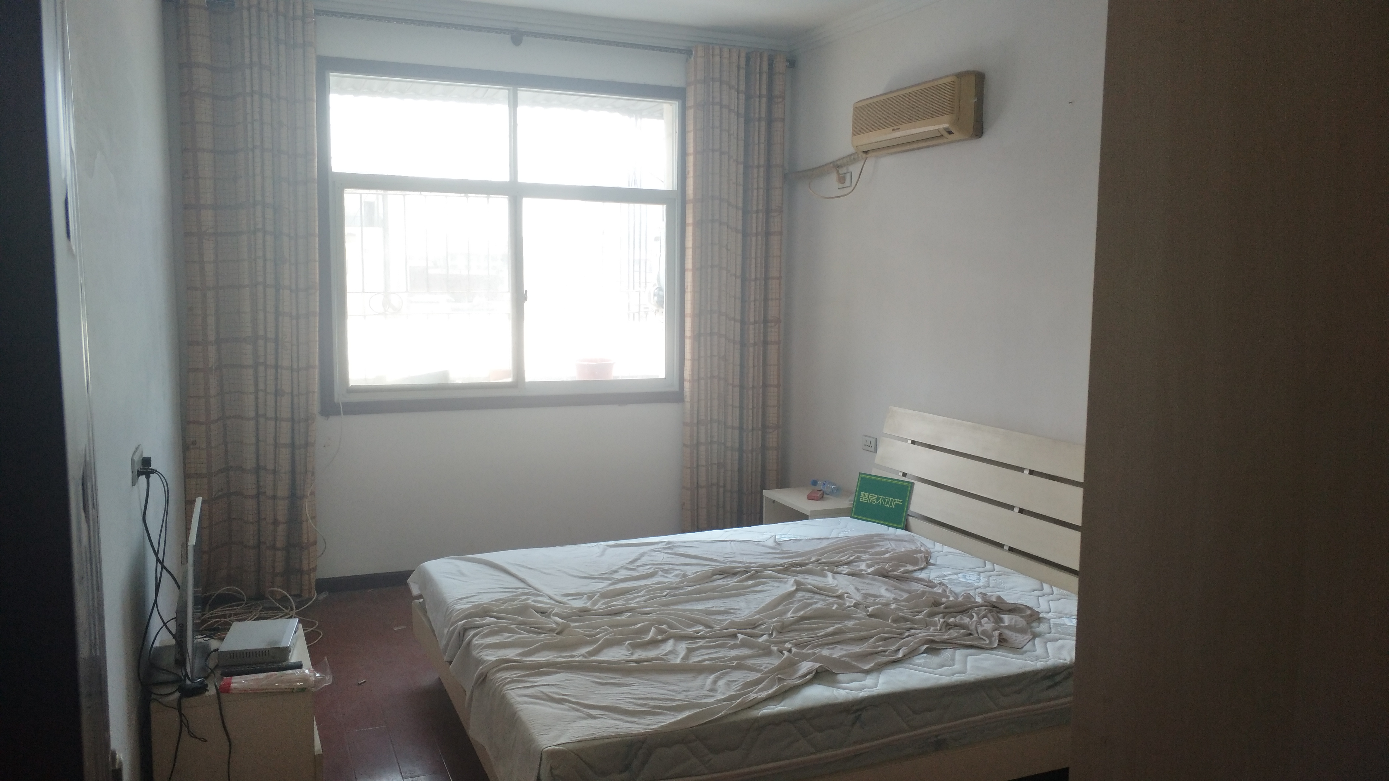 大新路城乡渠城市广场对面，商住房出售