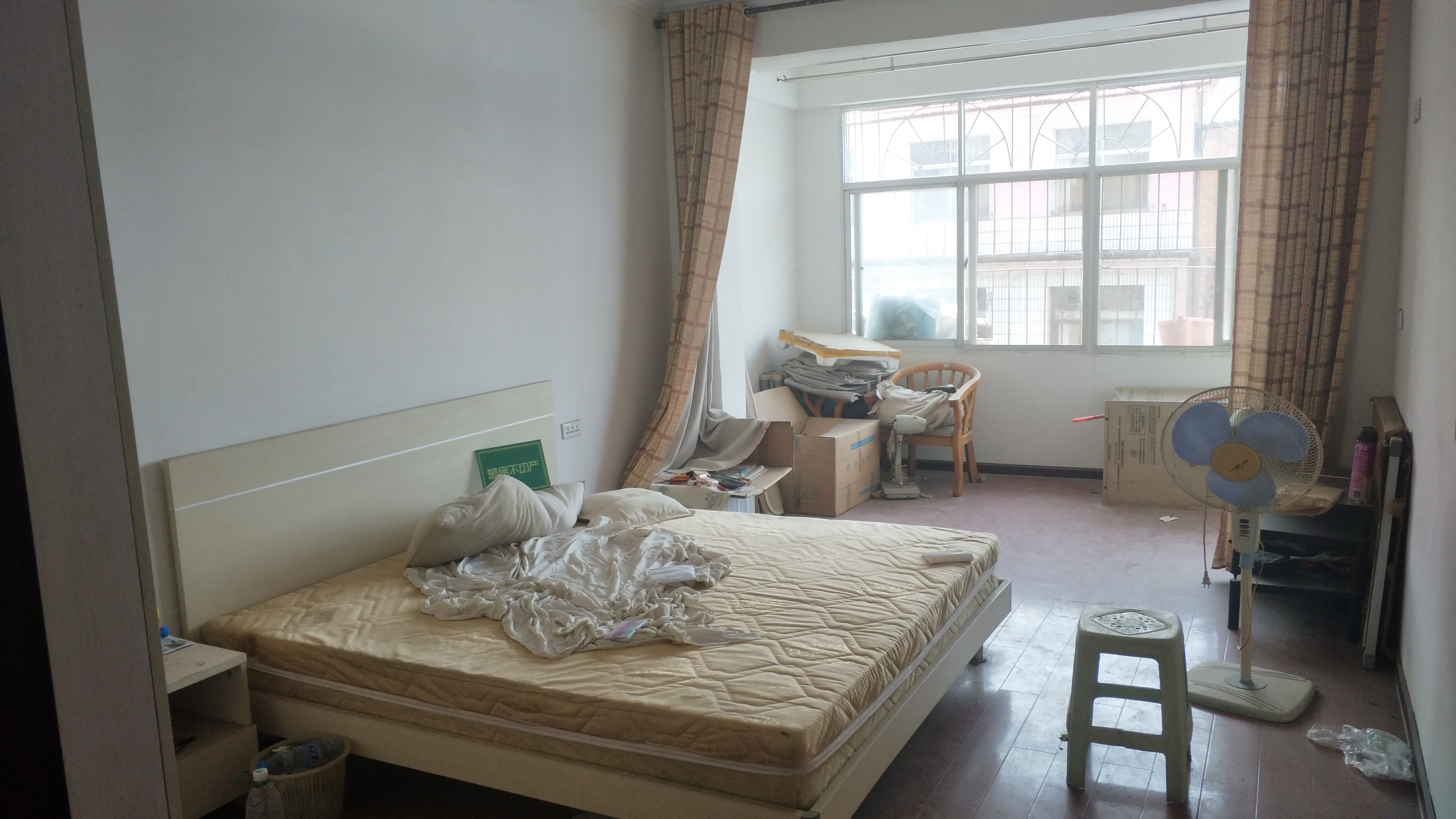 大新路城乡渠城市广场对面，商住房出售