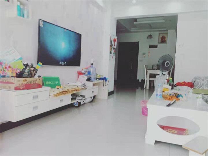 小区配套成熟|中央华府 精装大两房 只需52万