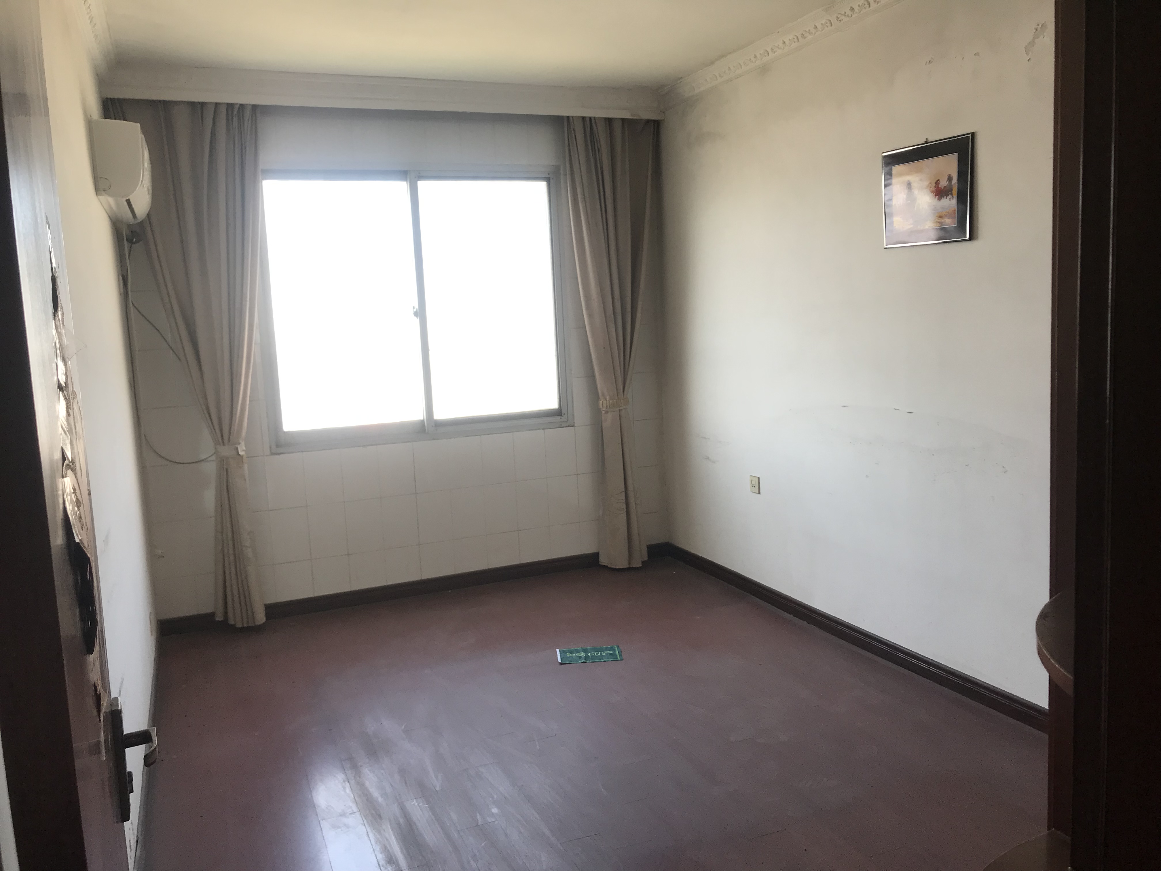 新八中旁，优价，实惠，宜居好房，拎包即住