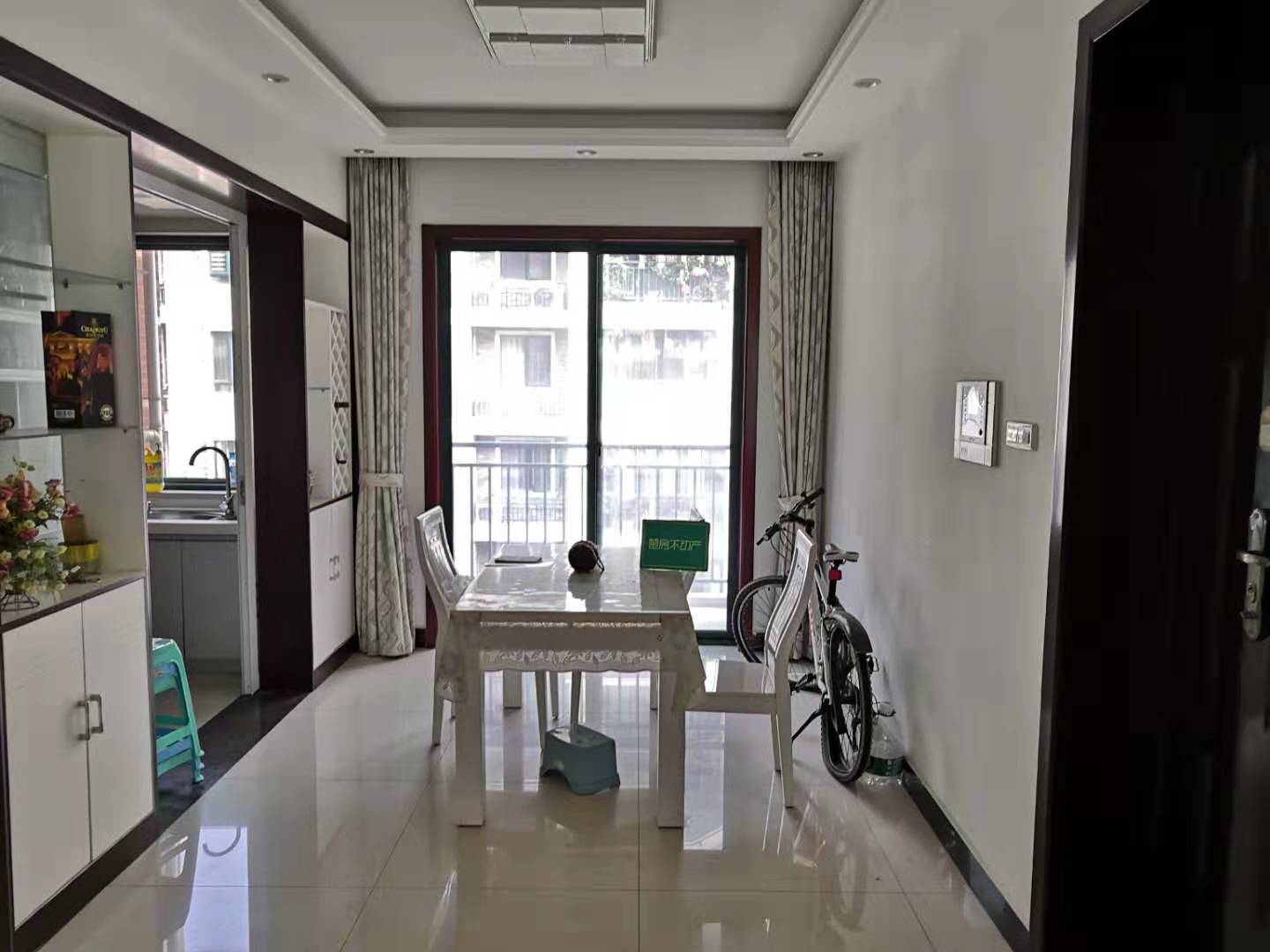 仙桃小学 德政金园 新装修入住时间短  南北通透 3室2厅 诚心出售