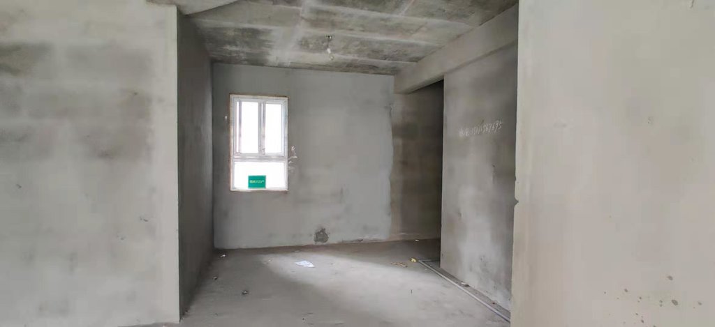 汉江景苑毛坯4房元泰未来城旁上三中城南的位置城西的价格买到就是 到