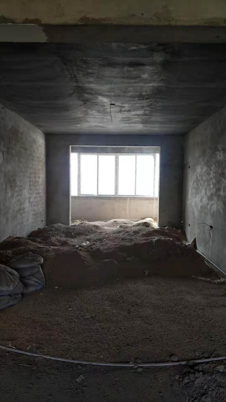 学区毛坯房出售