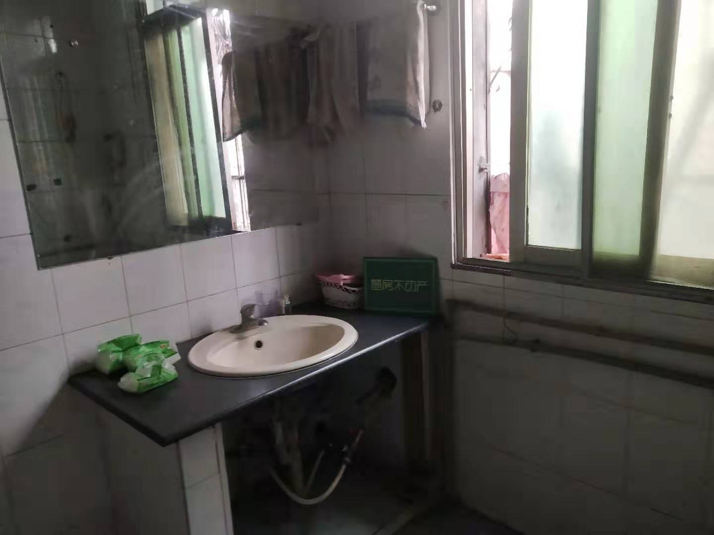 永乐小区周边配套齐全采光很好