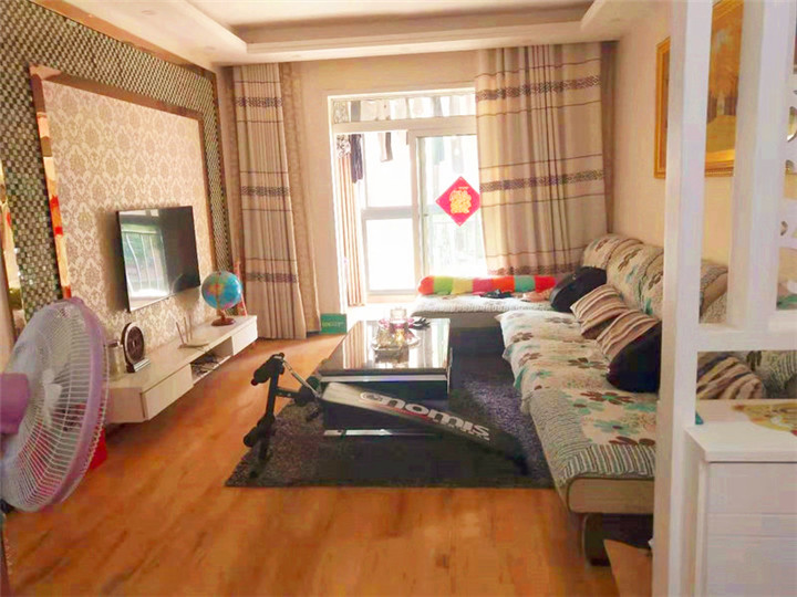 即买入住|南城新区带装修小三室电梯房