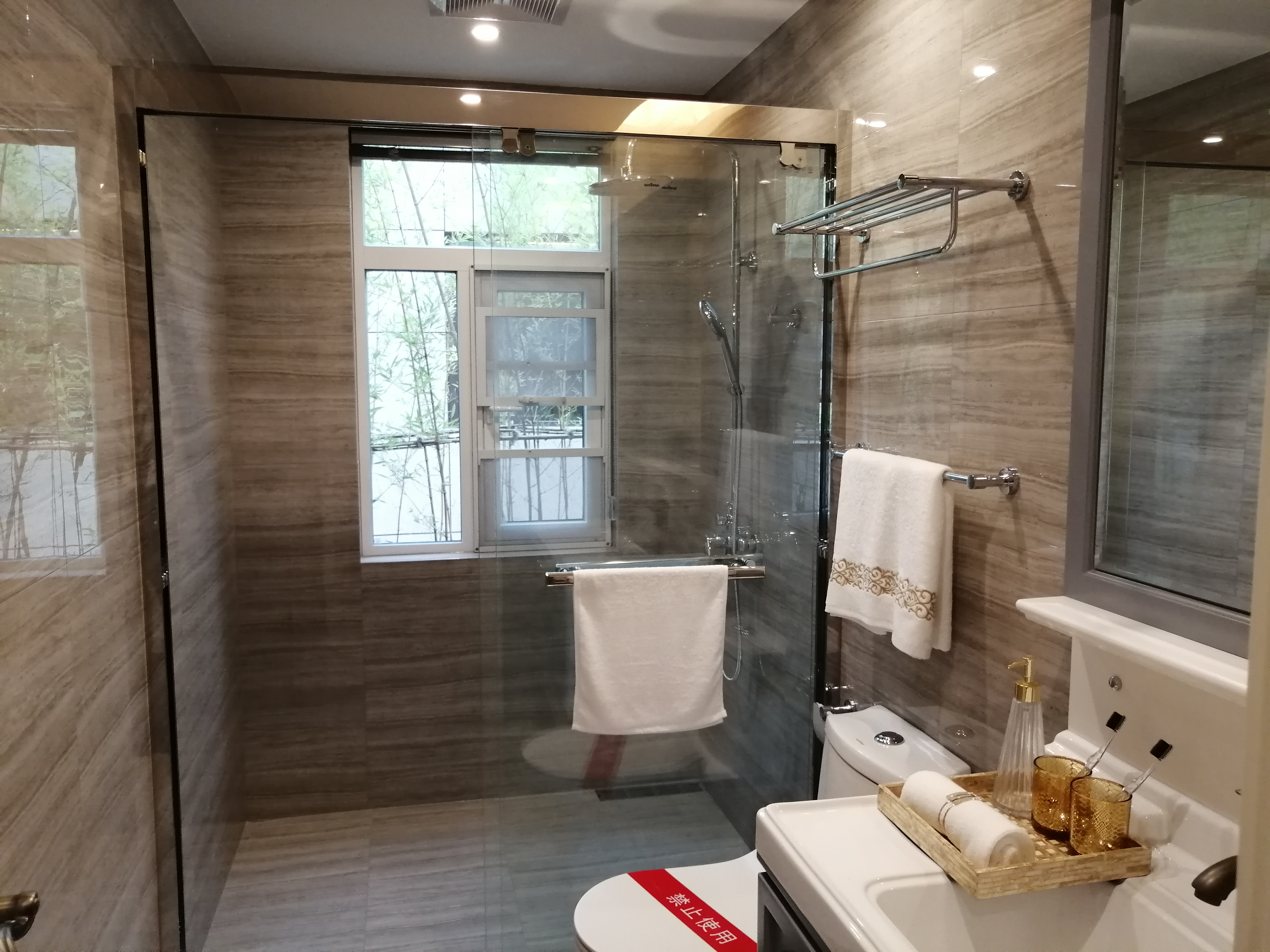 城南三成 付单价5400御台公馆对面御湖世家你值得拥有！零中介费！！！