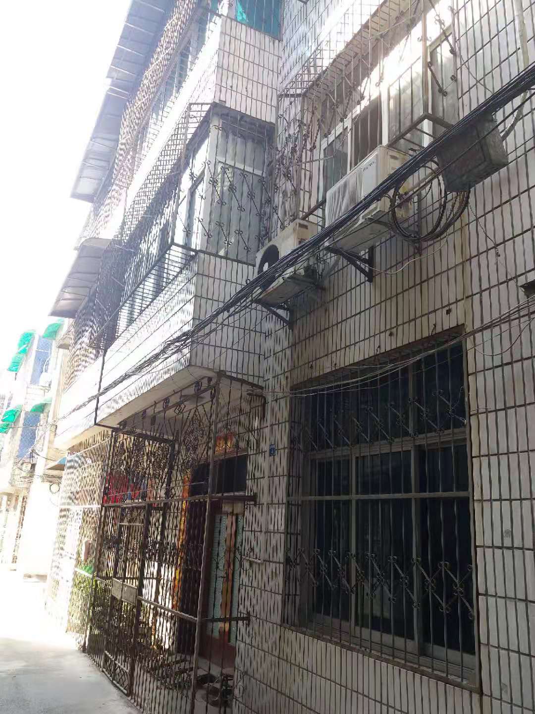 新生小区私房干净清爽拎包入住