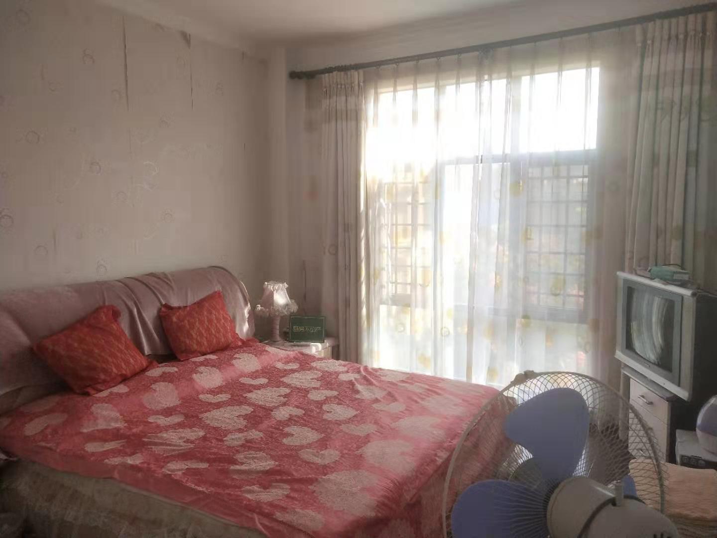 城西仙桃二小绿地华庭精装修南北通透复式楼诚心出售