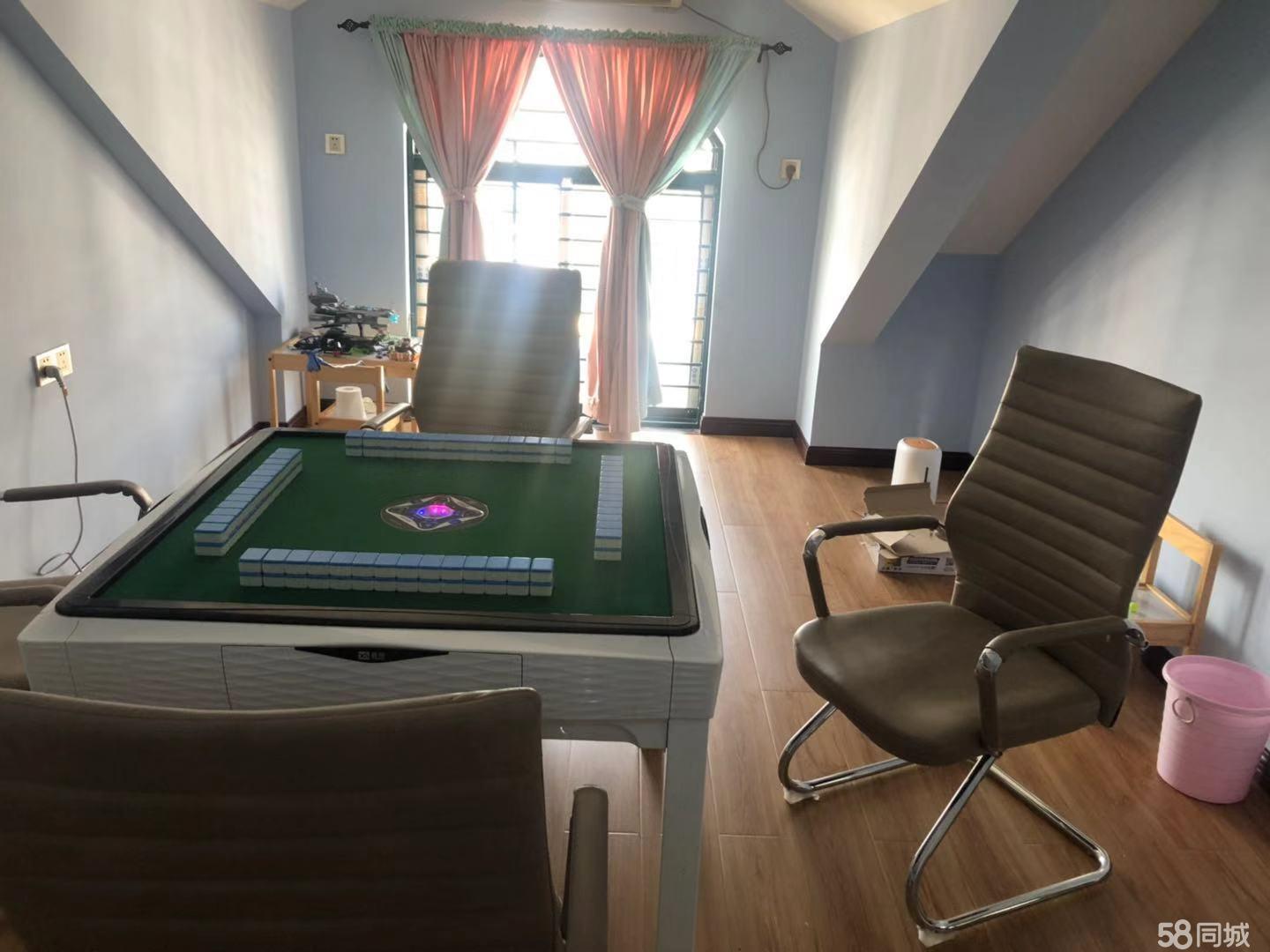 德政金园豪装大面积房，业主急售，288平大复式，拎包入住