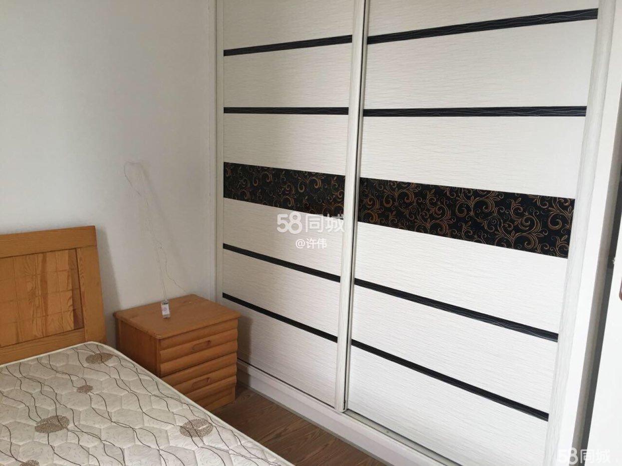 明珠新城精装修85平，满五，只有一套房，46.5万，电梯 房，拎包入住