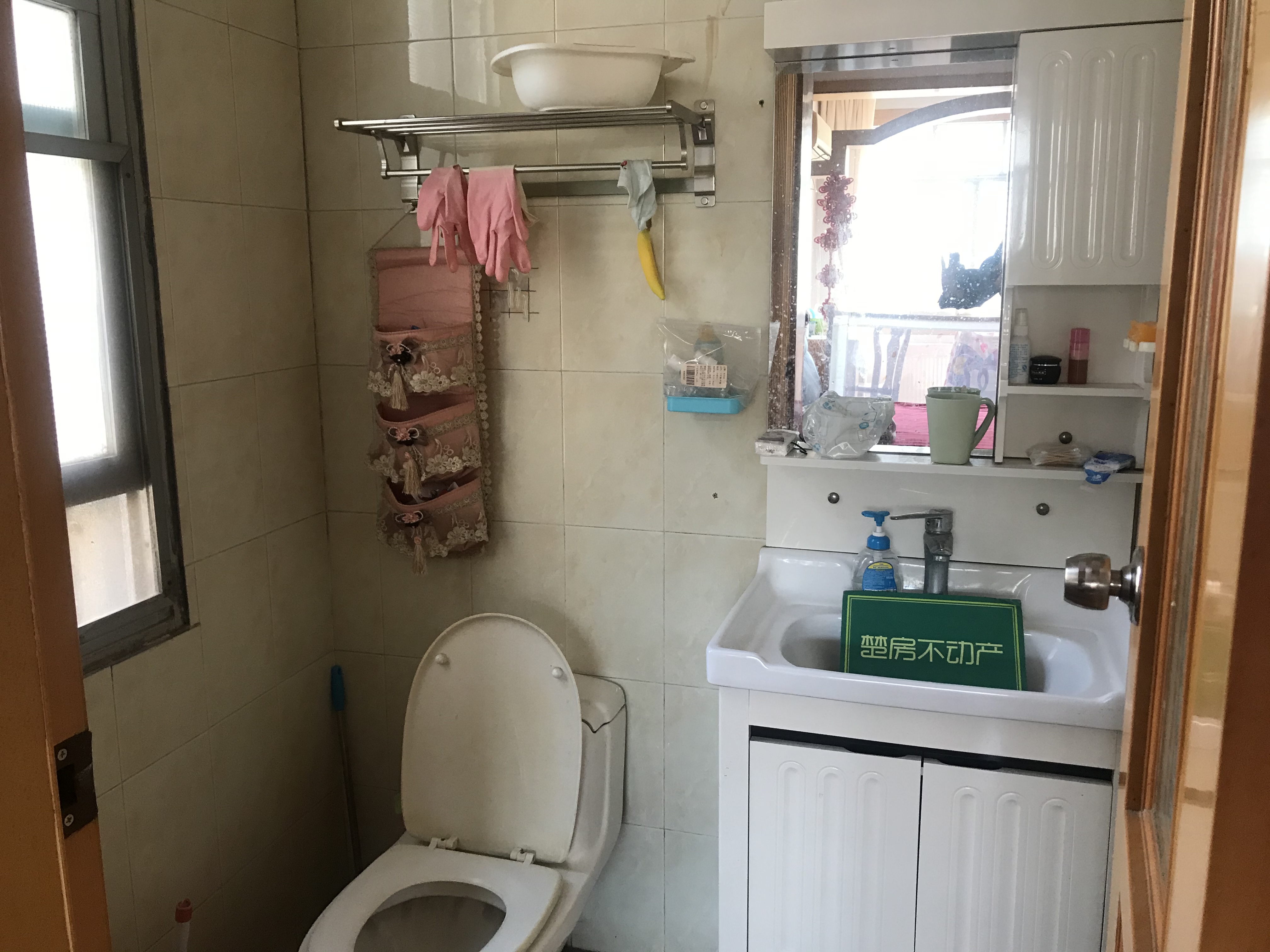 大新路房人民商场宿舍南北通透采光好周边各商场出行方便