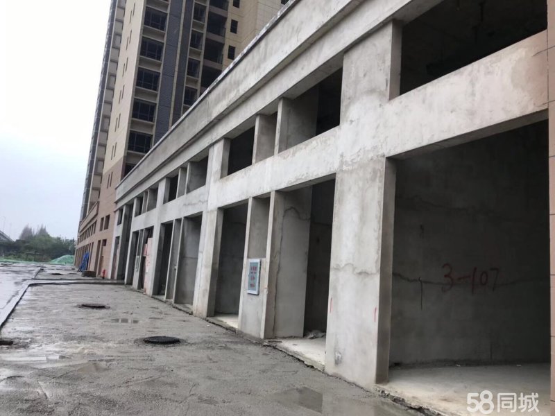 元泰未来城商铺，层高7.1米，可隔两层，周边电影城，超市，娱乐场所， 