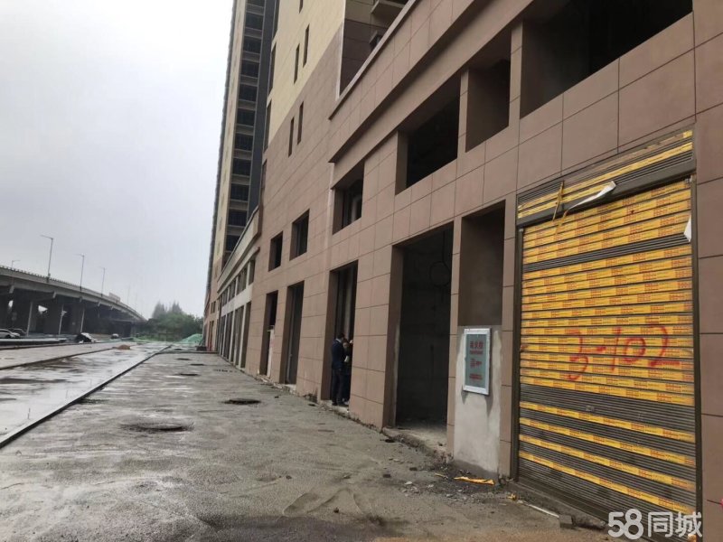 元泰未来城商铺，层高7.1米，可隔两层，周边电影城，超市，娱乐场所， 