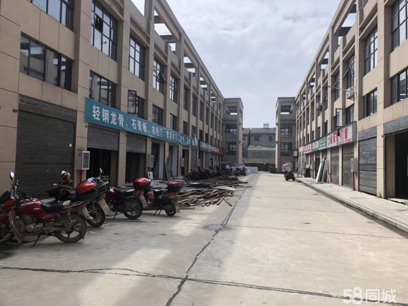 云飞东大门商铺，总价低，可自营，可出租可自住