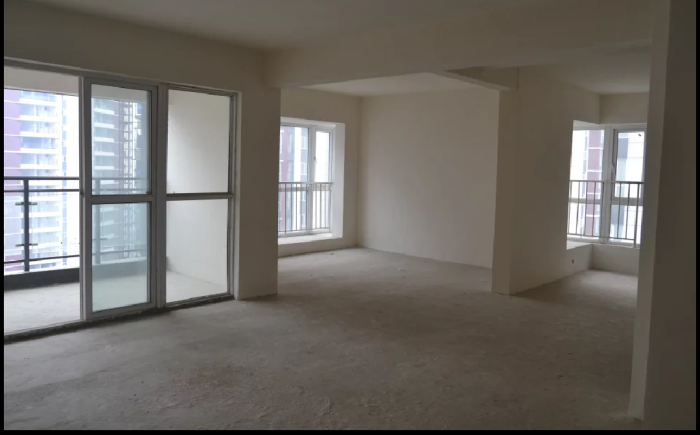 福星城毛坯三房 中间好楼层 此户型不多 看房要快