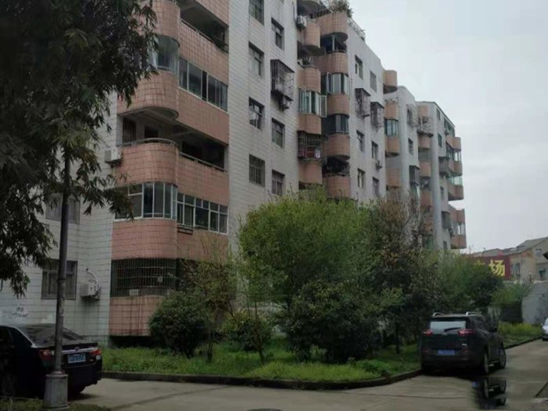 复州花园 房，附近 ， ，幼儿园，户型方正，南北通透