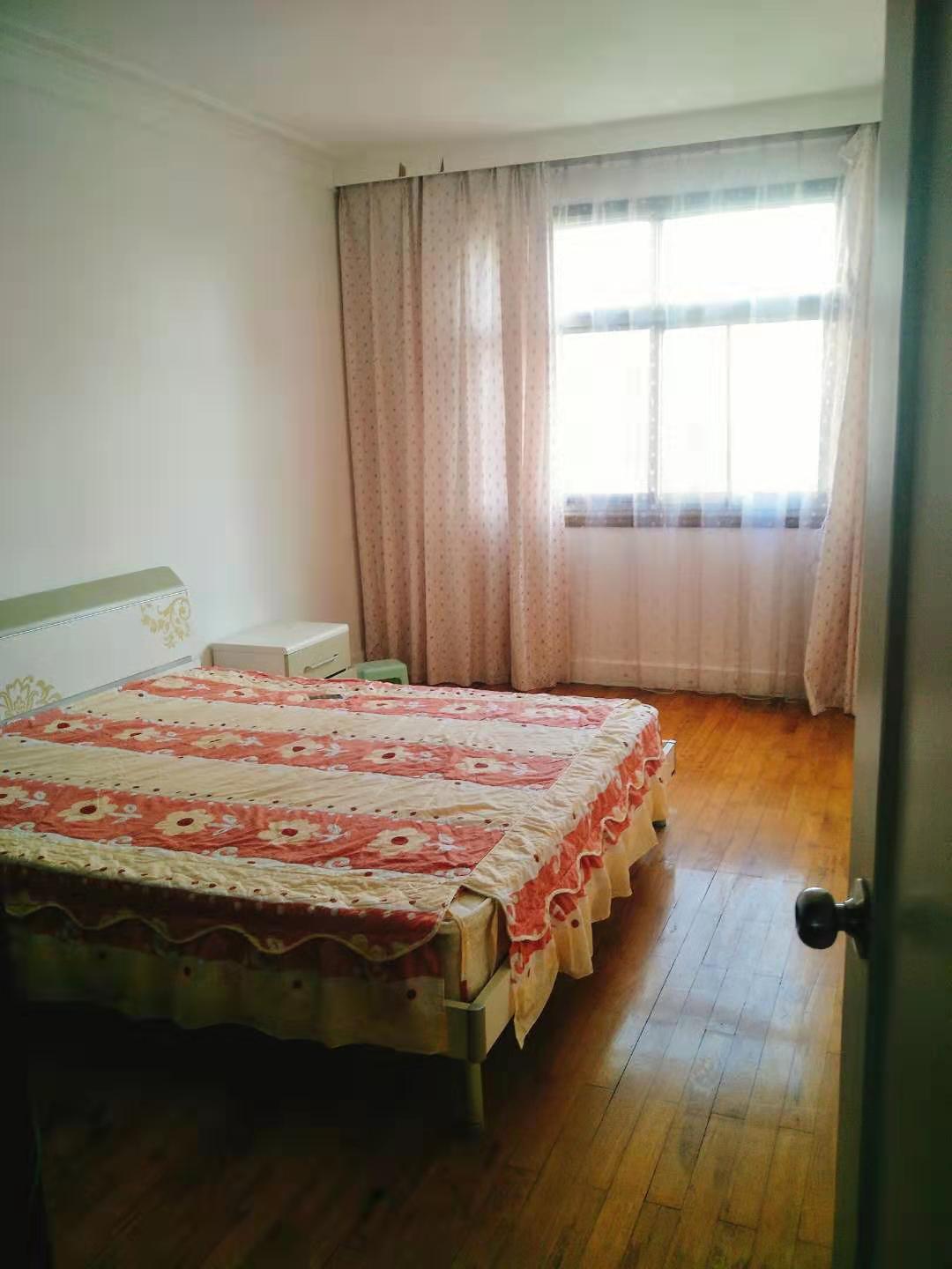 复州花园 房，附近 ， ，幼儿园，户型方正，南北通透