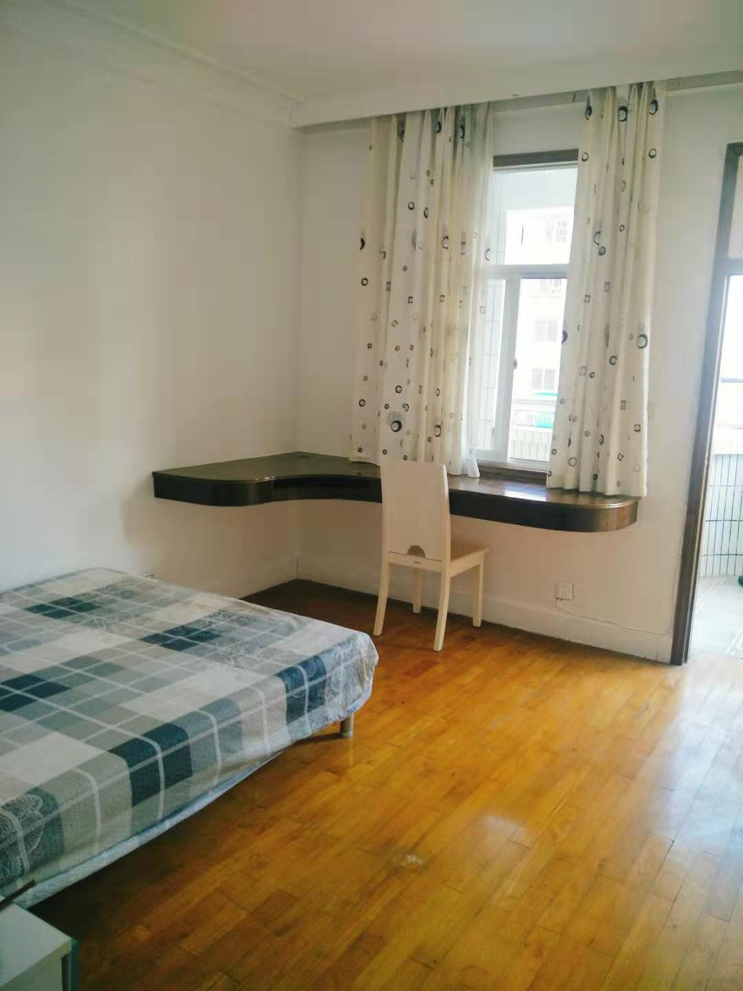 复州花园 房，附近 ， ，幼儿园，户型方正，南北通透