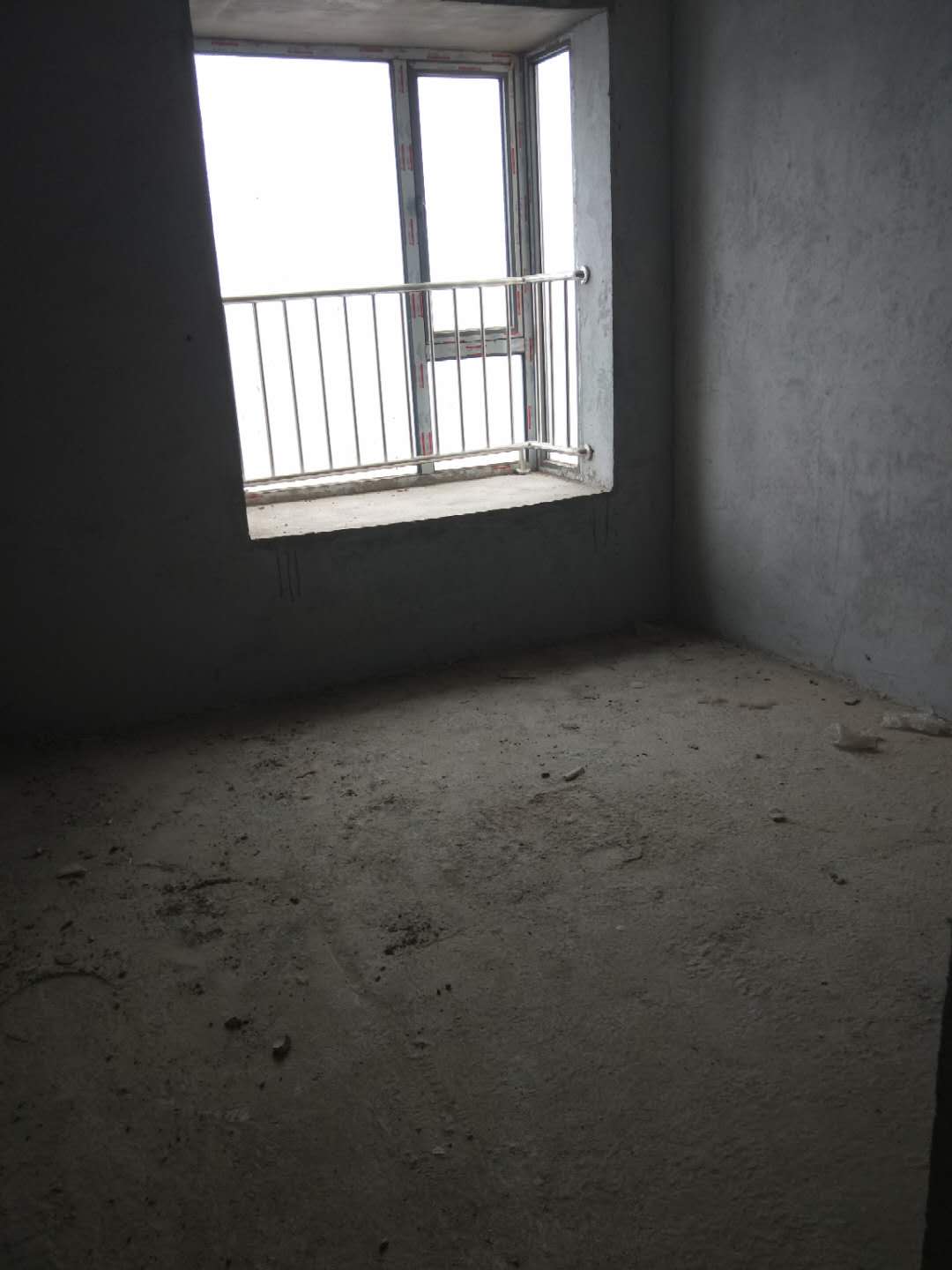 紫润尚城一手毛坯现房 付12万直接网签拿证