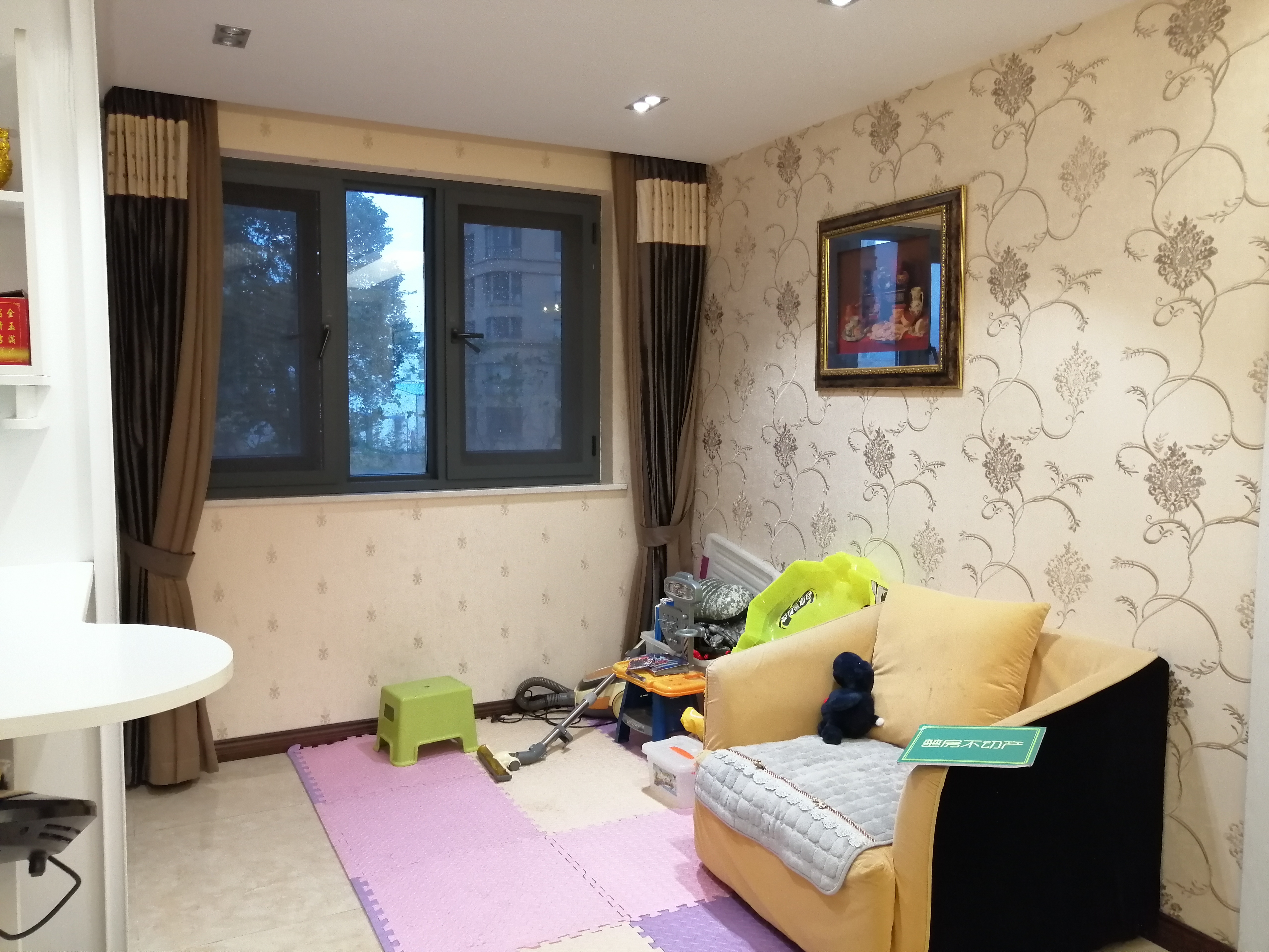 御台公馆花园洋房精装修证件满二好过户家电家具全送