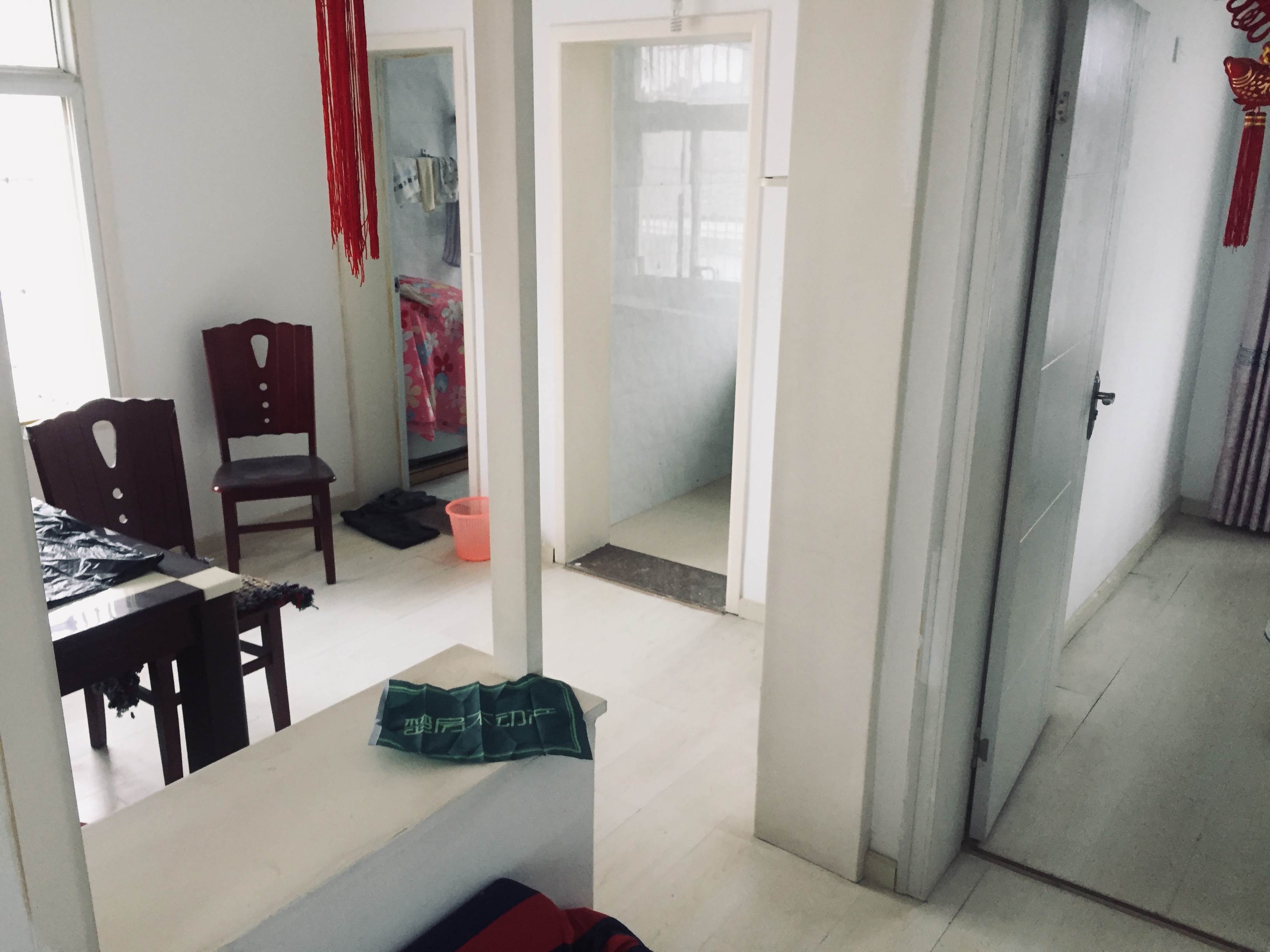 世北春步梯两房位置好娃要读书的好选着