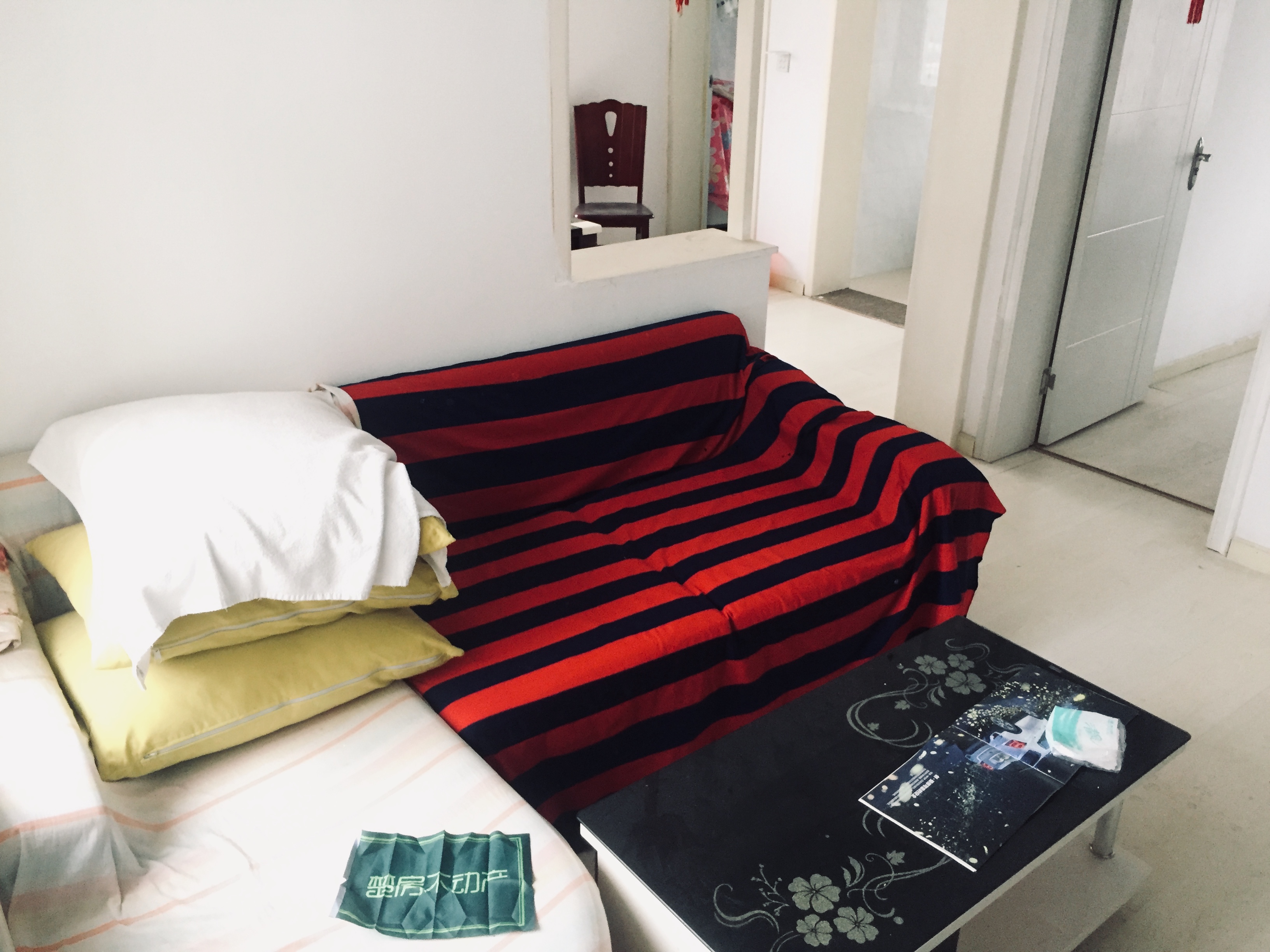 世北春步梯两房位置好娃要读书的好选着