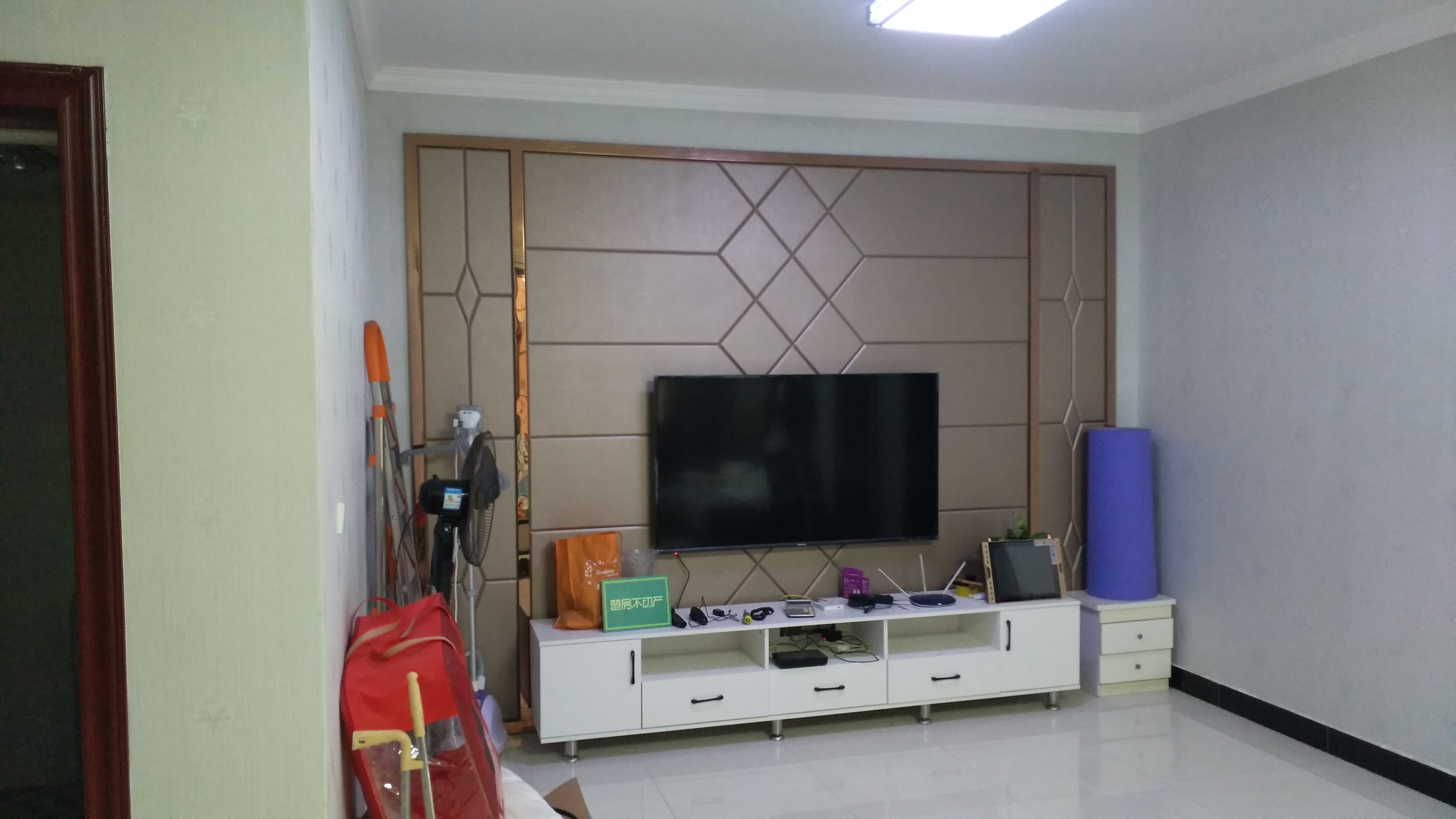 金源小区 精装三房南北通透 看房方便 诚心卖