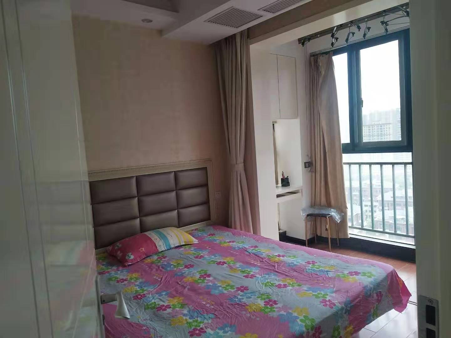 新城壹号精装小户型中间楼层证件满2