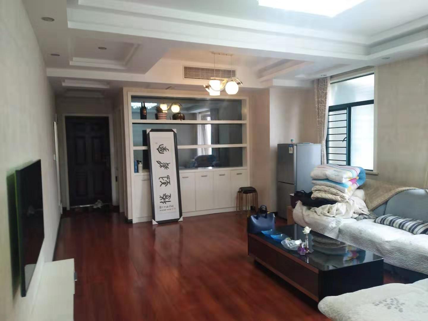 新城壹号精装小户型 中间楼层 证件满2