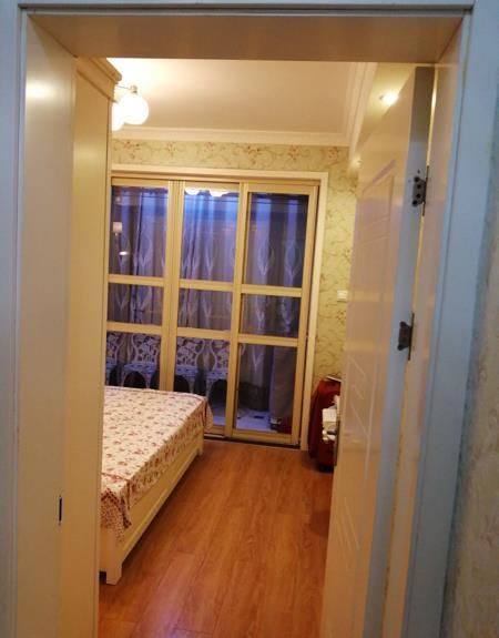 南城和园公馆 两房  豪装  证件齐全  中间楼层 可按揭