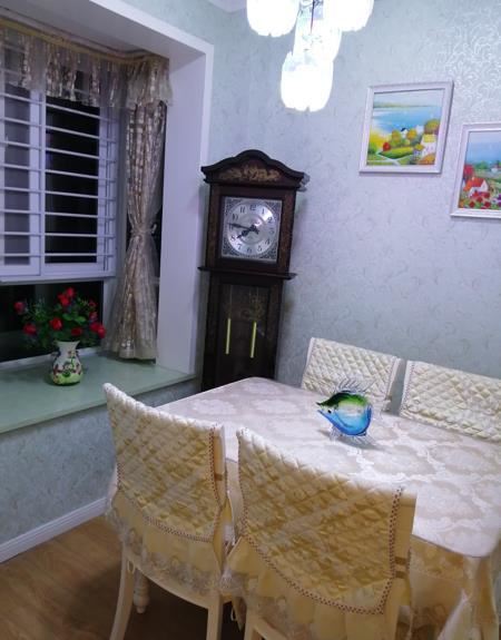 南城和园公馆两房豪装证件齐全中间楼层可按揭