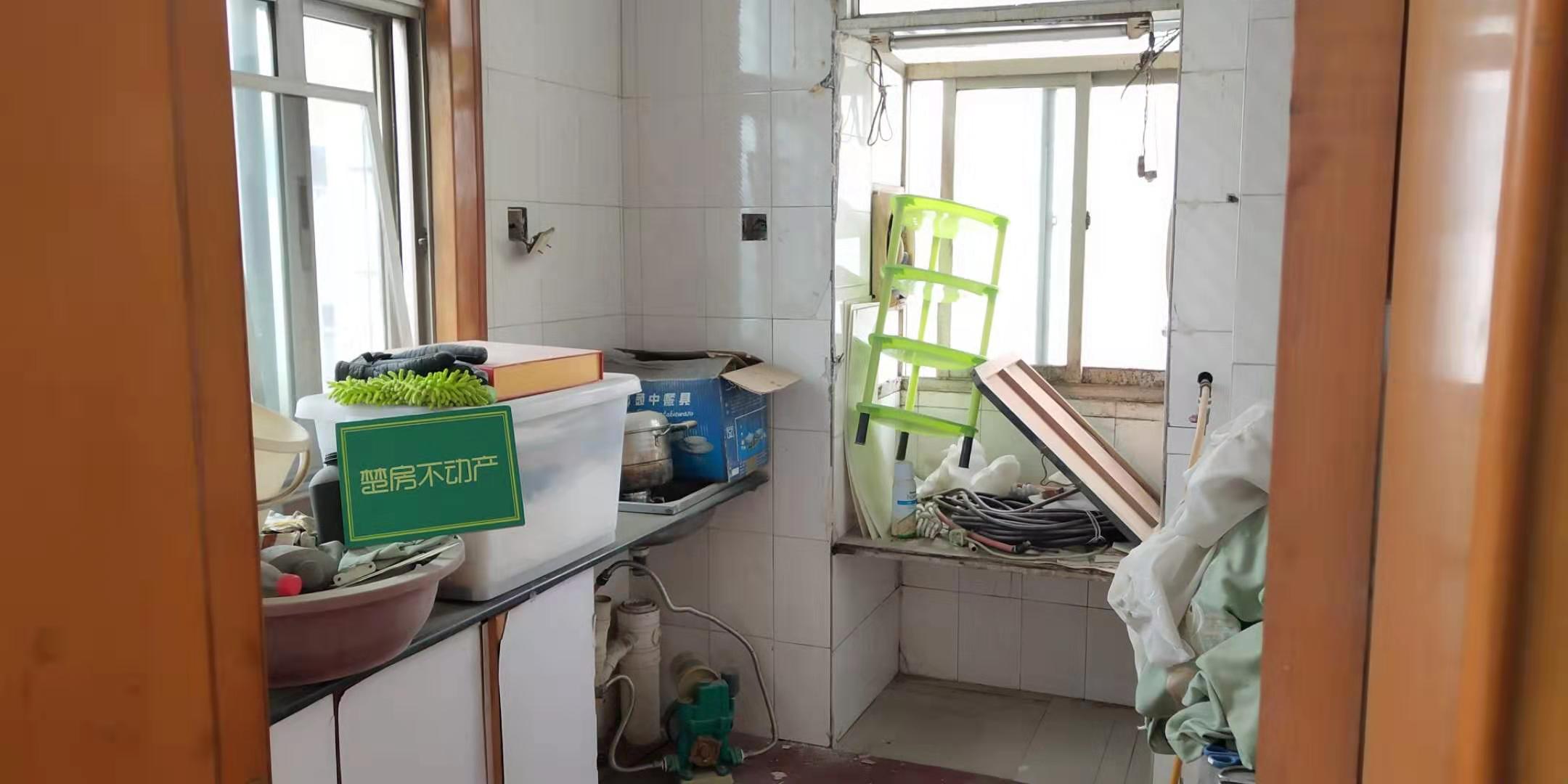 复州花园精装三房买一送一诚意出售