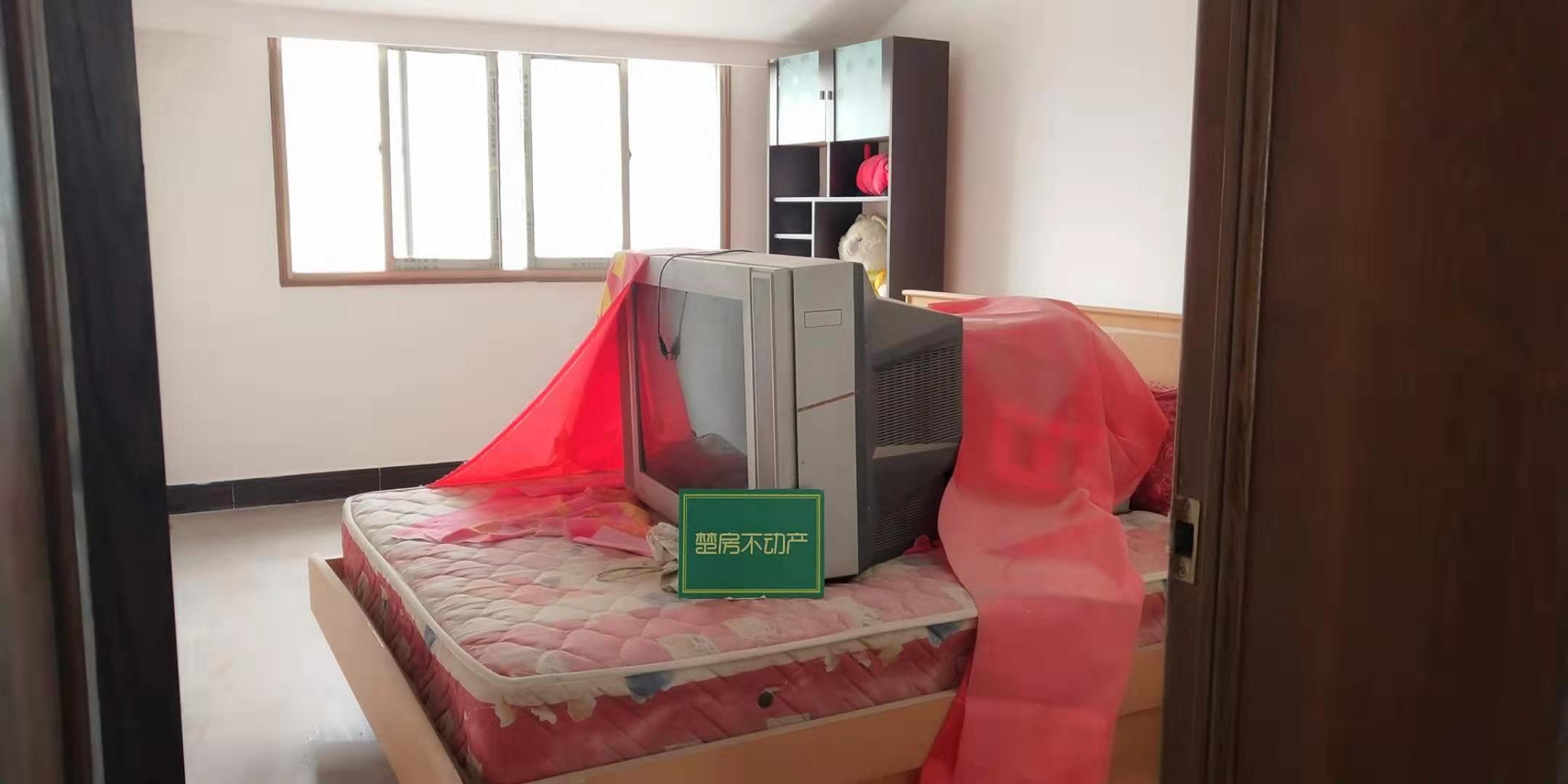 复州花园精装三房买一送一诚意出售