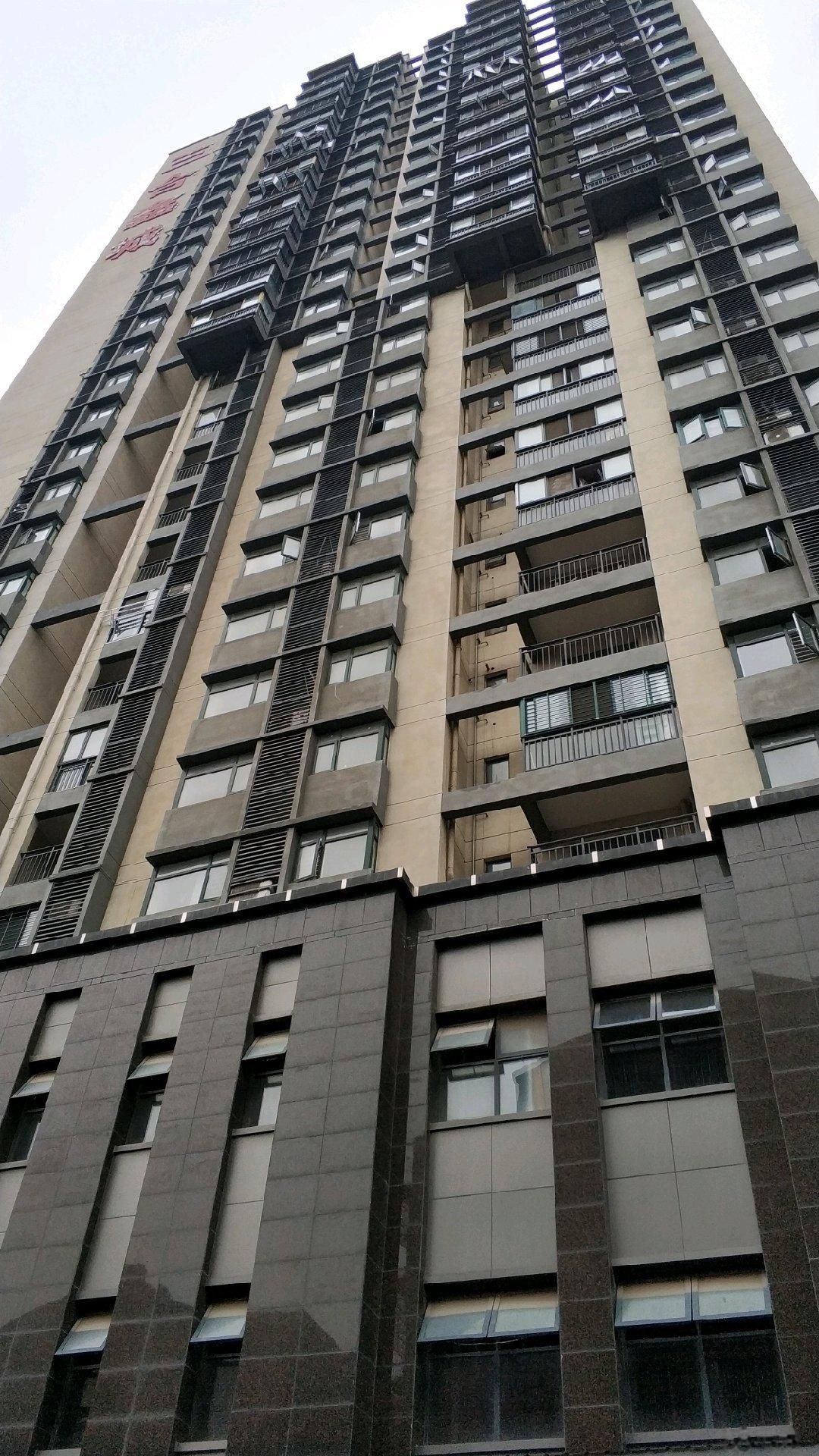 商城附近三合鑫城151平65万