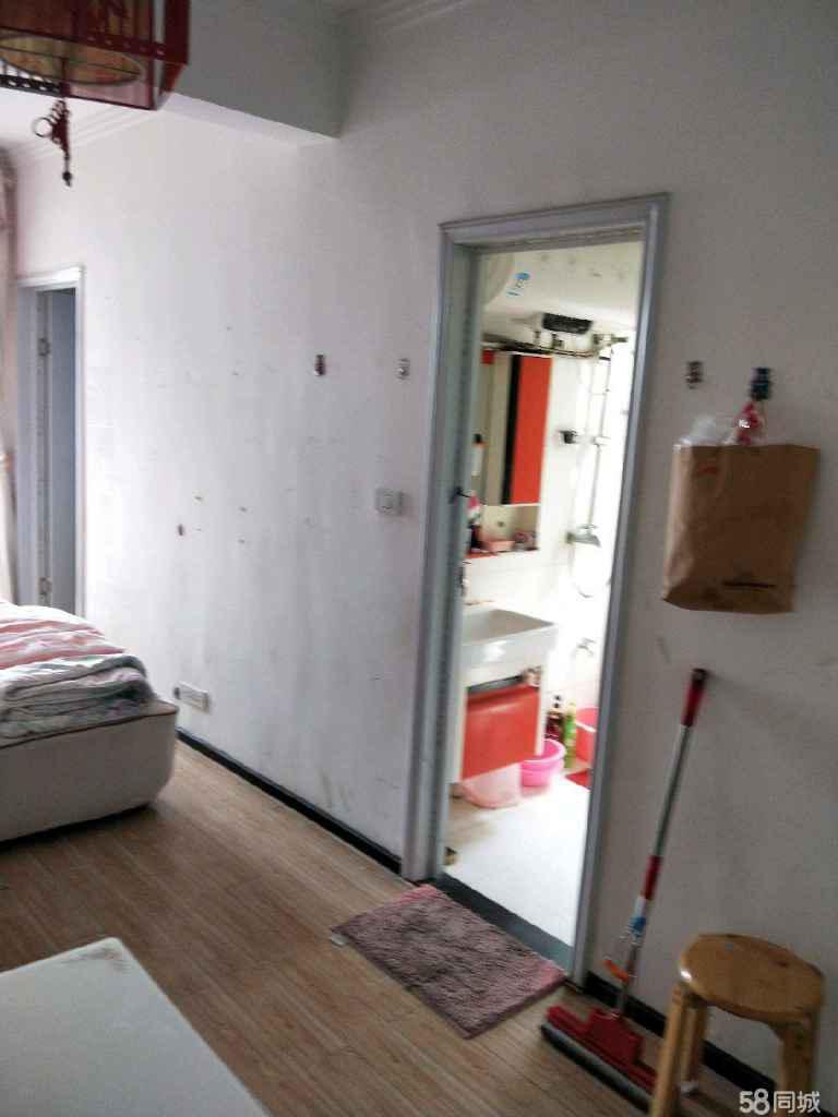 商城附近威宇大兴公馆精装小2房出售